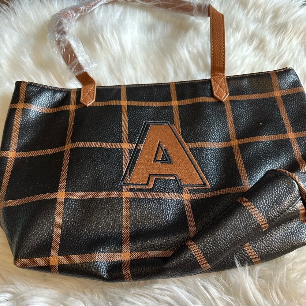 🤑SALE🤑 Thirty-One Black and Brown Plaid Tote